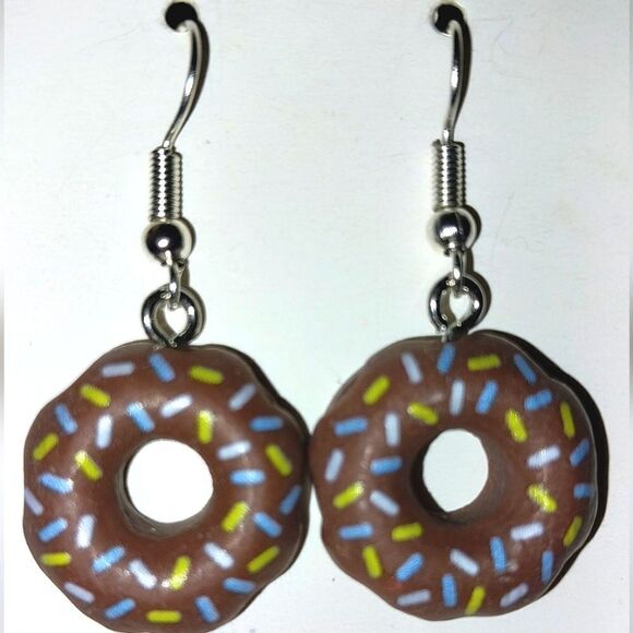 Hand crafted doughnut dangle earrings - Picture 4 of 5